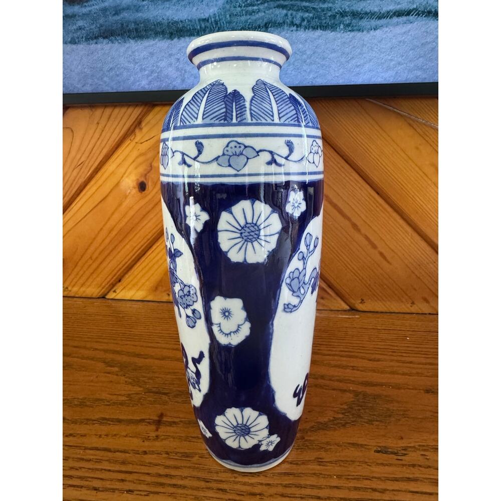 Blue White Porcelain Bud Vase Asian Floral Chinoiserie Decor 8 Inch - Picture 4 of 8